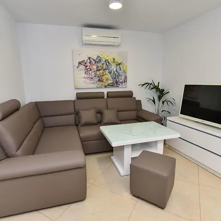 Holiday home Sana