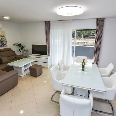 Vakantiehuis Sana *
